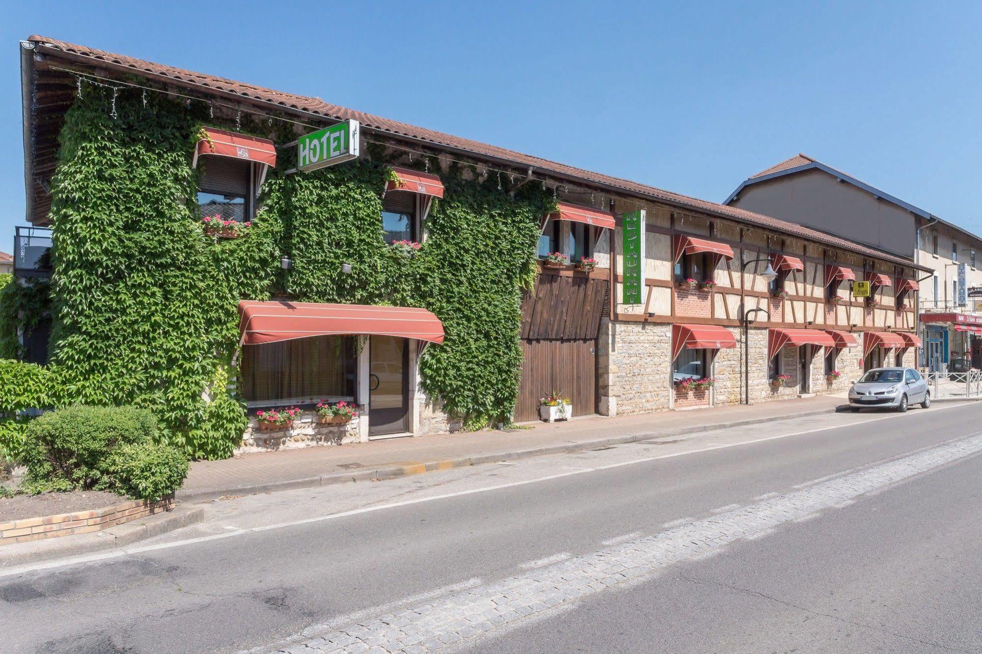 Hotel Restaurant Laurent Perreal Attignat Экстерьер фото